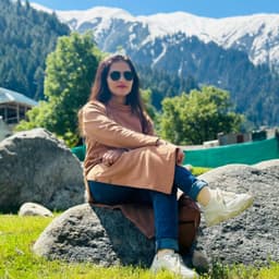 Sarah Creates profile